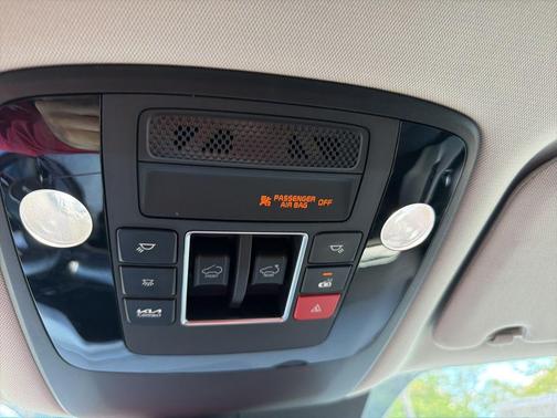 Ceramic Silver 2024 Kia Carnival SX Prestige