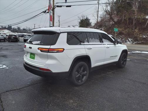 2023 Jeep Grand Cherokee L Laredo