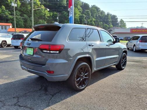 2022 Jeep Grand Cherokee WK Laredo