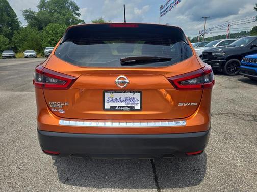 2022 Nissan Rogue Sport SV