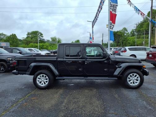 2023 Jeep Gladiator Sport