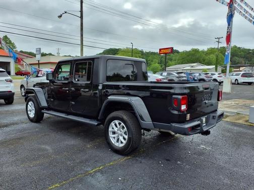 2023 Jeep Gladiator Sport