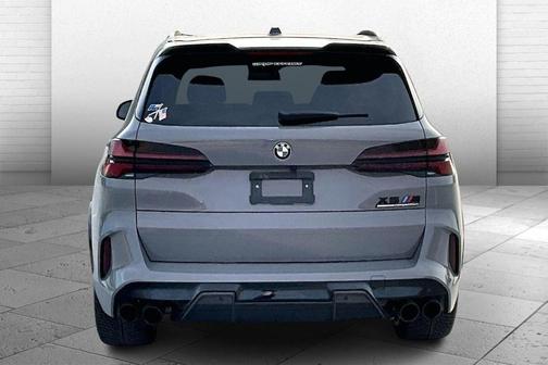 Mineral White Metallic 2024 BMW X5 M Competition