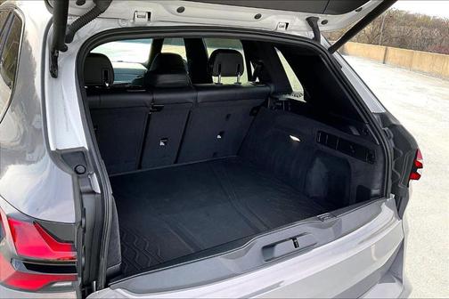 Mineral White Metallic 2024 BMW X5 M Competition