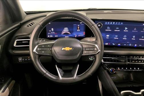 Mosaic Black Metallic 2025 Chevrolet Traverse LT