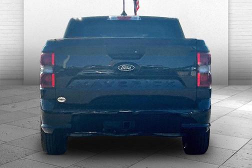 Shadow Black 2025 Ford Maverick Lobo Standard
