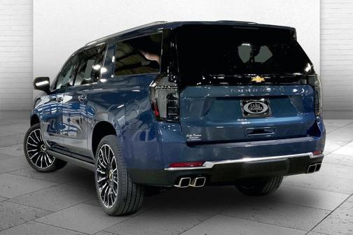 Lakeshore Blue Metallic 2026 Chevrolet Suburban High Country