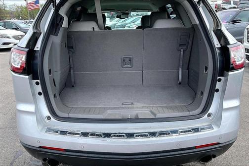 Silver Ice Metallic 2017 Chevrolet Traverse Premier