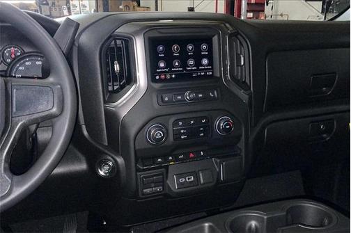 2025 Chevrolet Silverado 1500 Custom