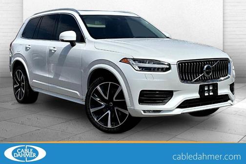 Crystal White Metallic 2021 Volvo XC90 T6 Momentum 6 Passenger