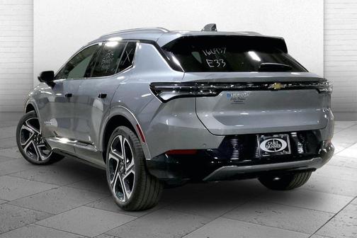 Sterling Gray Metallic 2026 Chevrolet Equinox EV LT 2