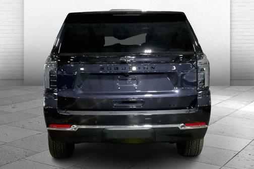 2025 Chevrolet Suburban LT
