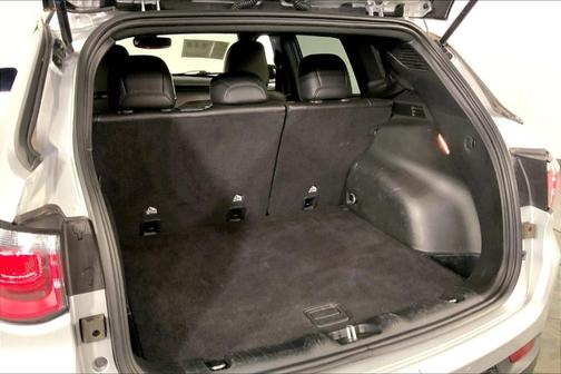 Silver Zynith 2025 Jeep Compass Trailhawk