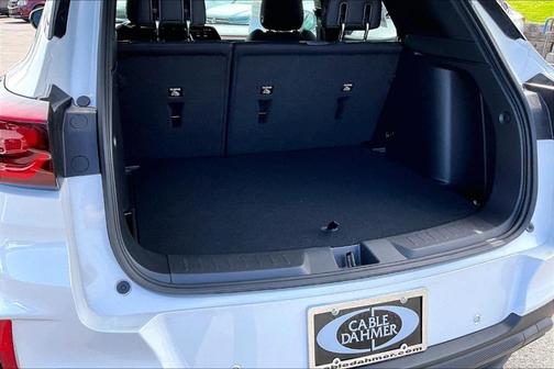 Iridescent Pearl Tricoat 2026 Chevrolet Trailblazer RS