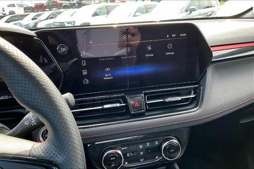 Iridescent Pearl Tricoat 2026 Chevrolet Trailblazer RS