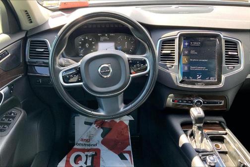 2019 Volvo XC90 T6 Momentum