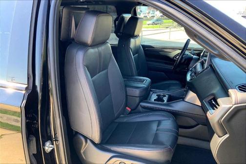 2022 Chevrolet Suburban RST