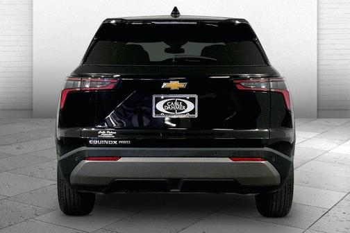 Mosaic Black Metallic 2026 Chevrolet Equinox LT