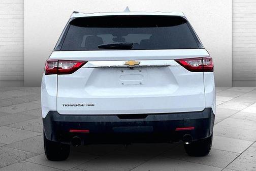Silver Ice Metallic 2021 Chevrolet Traverse Premier