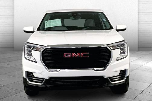 Summit White 2024 GMC Terrain SLE