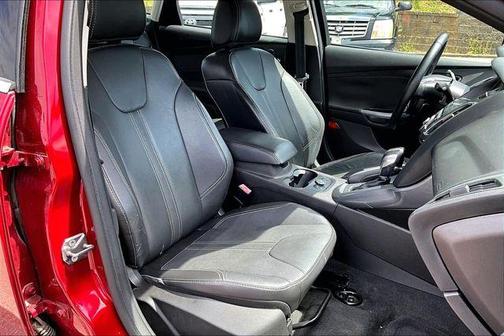 Ruby Red Metallic Tinted Clearcoat 2013 Ford Focus Titanium