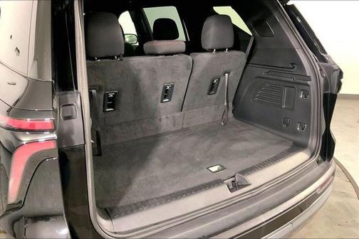 Mosaic Black Metallic 2024 Chevrolet Traverse Z71