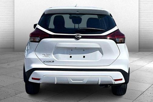 2022 Nissan Kicks S