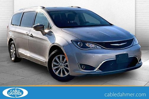 2018 Chrysler Pacifica Touring-L