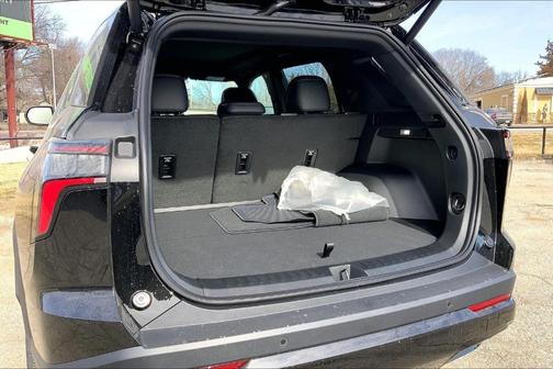 Mosaic Black Metallic 2026 Chevrolet Equinox RS