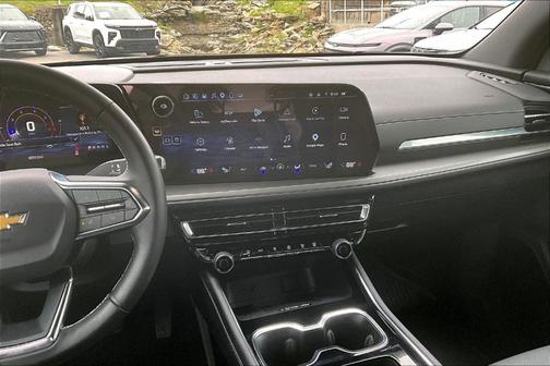 Lakeshore Blue Metallic 2025 Chevrolet Traverse LT