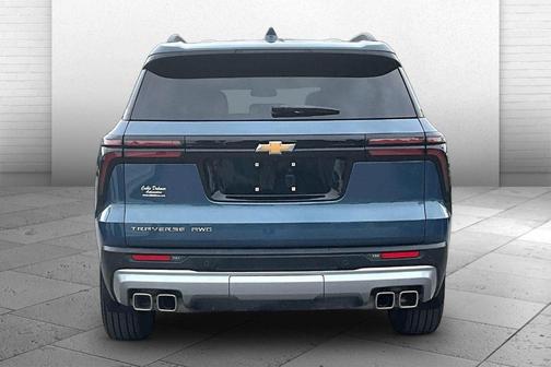 Lakeshore Blue Metallic 2025 Chevrolet Traverse LT