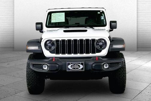 Bright White Clearcoat 2026 Jeep Wrangler Rubicon