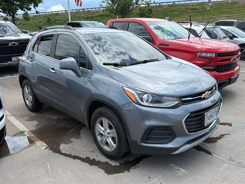 Satin Steel Metallic 2019 Chevrolet Trax LT