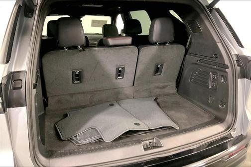 Sterling Gray Metallic 2024 Chevrolet Traverse RS