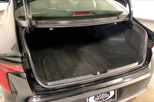 Aurora Black Pearl 2025 Kia K4