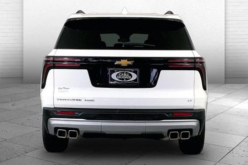 Summit White 2024 Chevrolet Traverse LT