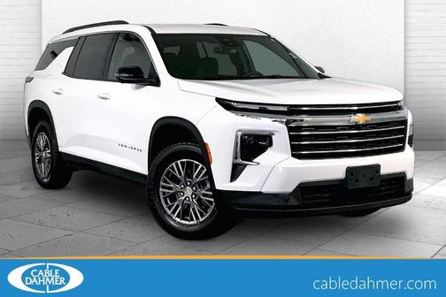 Summit White 2024 Chevrolet Traverse LT