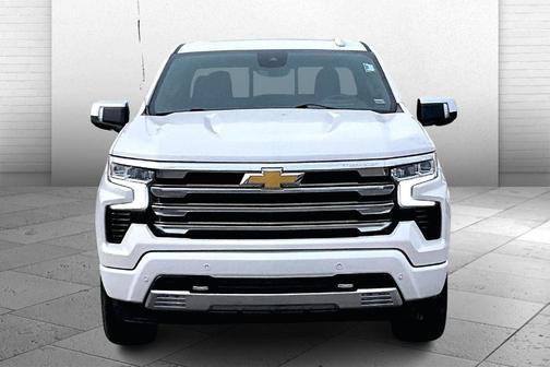 Iridescent Pearl Tricoat 2022 Chevrolet Silverado 1500 High Country