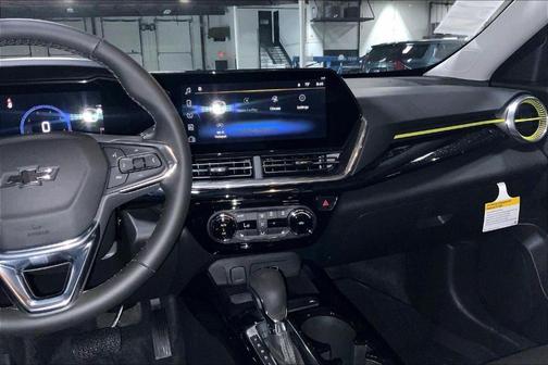Mosaic Black Metallic 2026 Chevrolet Trax ACTIV