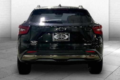 Mosaic Black Metallic 2026 Chevrolet Trax ACTIV