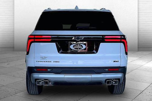 Polar White 2027 Chevrolet Traverse Z71