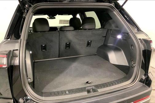 Mosaic Black Metallic 2026 Chevrolet Equinox LT