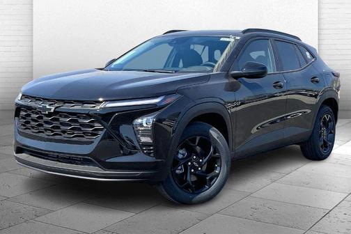 Mosaic Black Metallic 2026 Chevrolet Trax LT