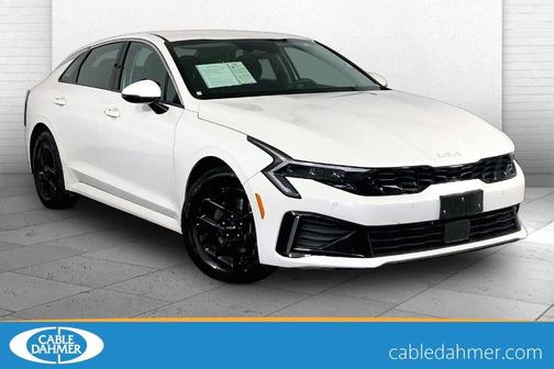 Snow White Pearl 2025 Kia K5 LXS
