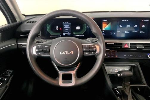 Snow White Pearl 2025 Kia K5 LXS