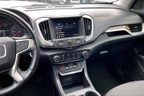Quicksilver Metallic 2018 GMC Terrain SLE