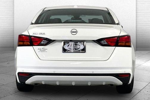 Glacier White 2025 Nissan Altima SV