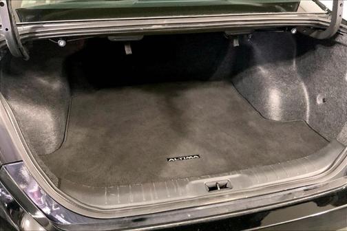 Black 2025 Nissan Altima SV