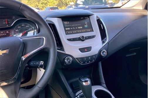 2018 Chevrolet Cruze LS