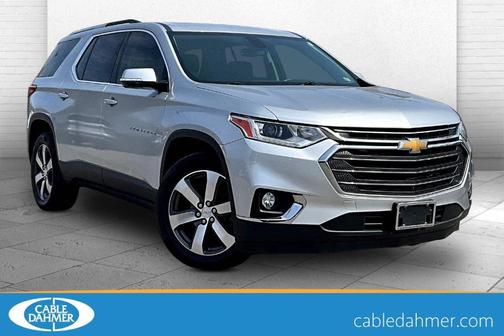 Silver Ice Metallic 2018 Chevrolet Traverse LT Leather